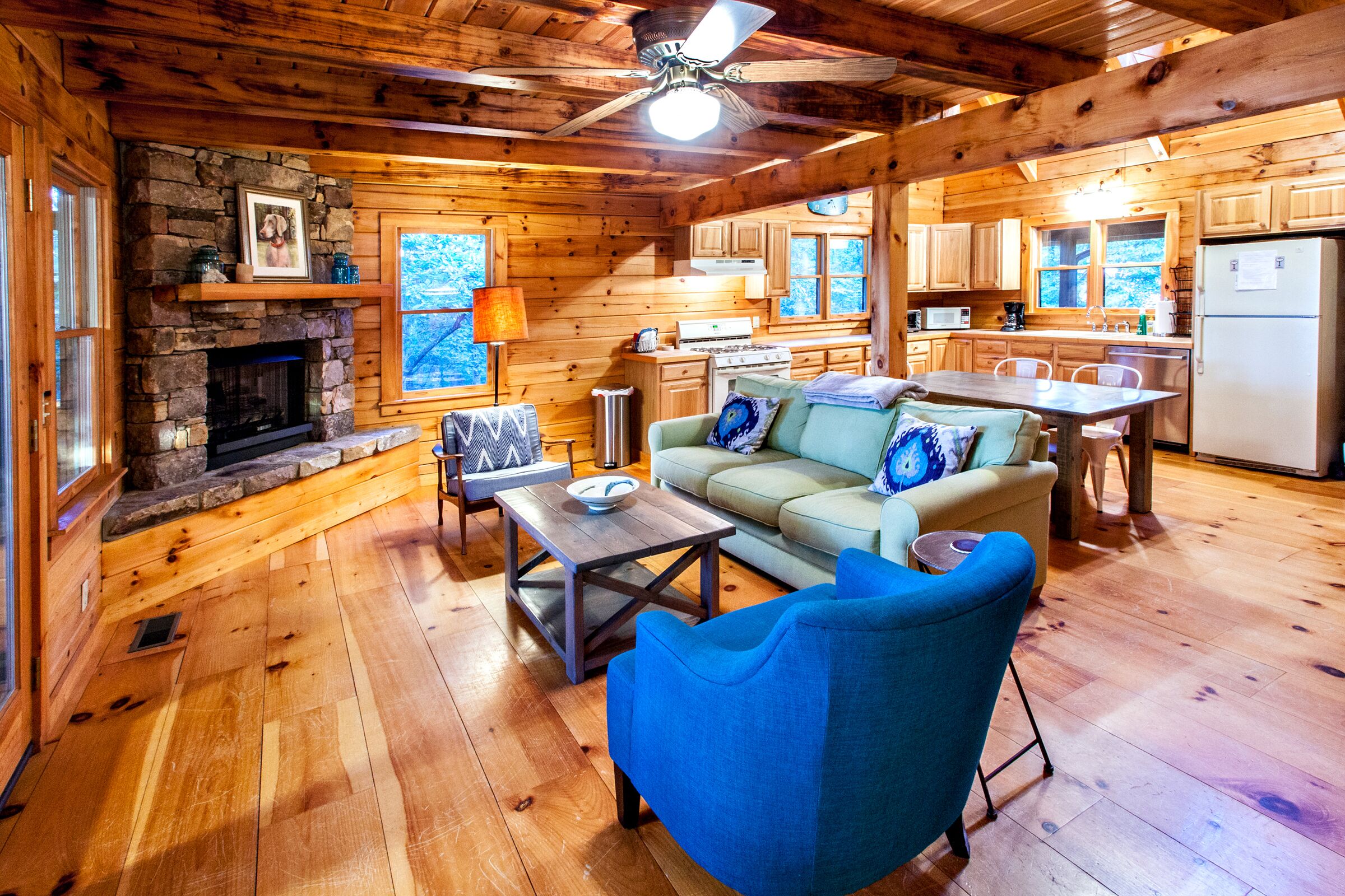 Piney Cabin: Mountain Views + Dog Friendly