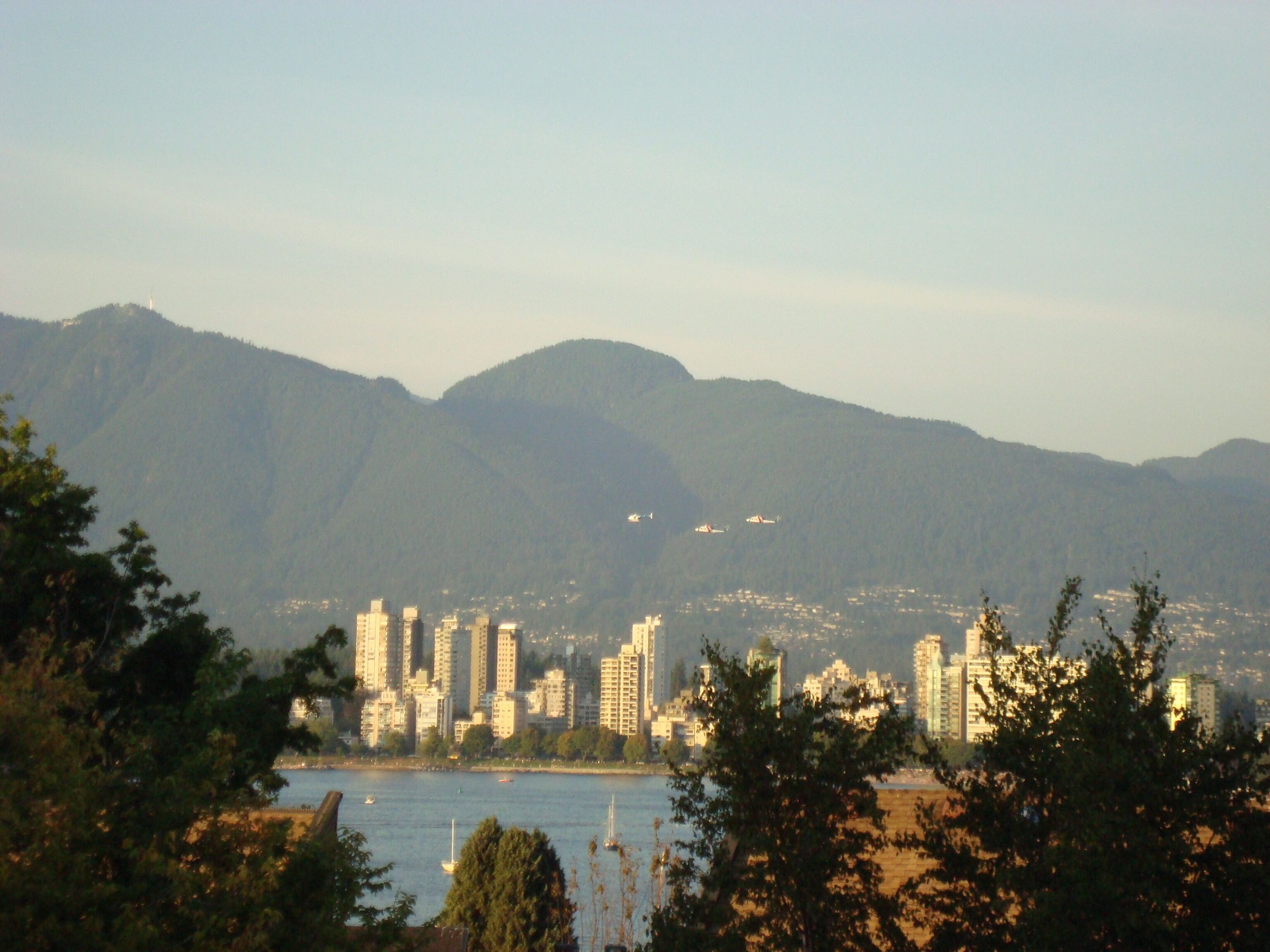 Unique Penthouse By The Beach