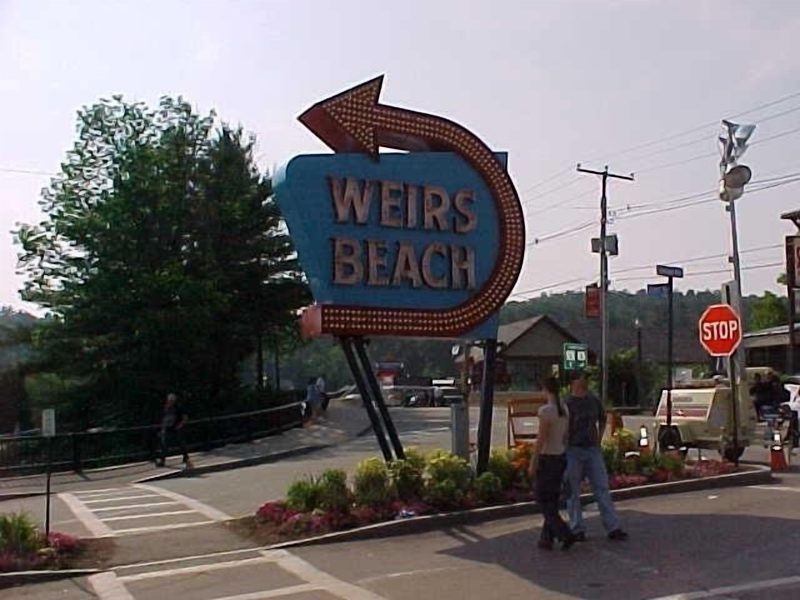 Charming Condo Sleeps 8 - Ski Gunstock or Swim in Winnipesaukee