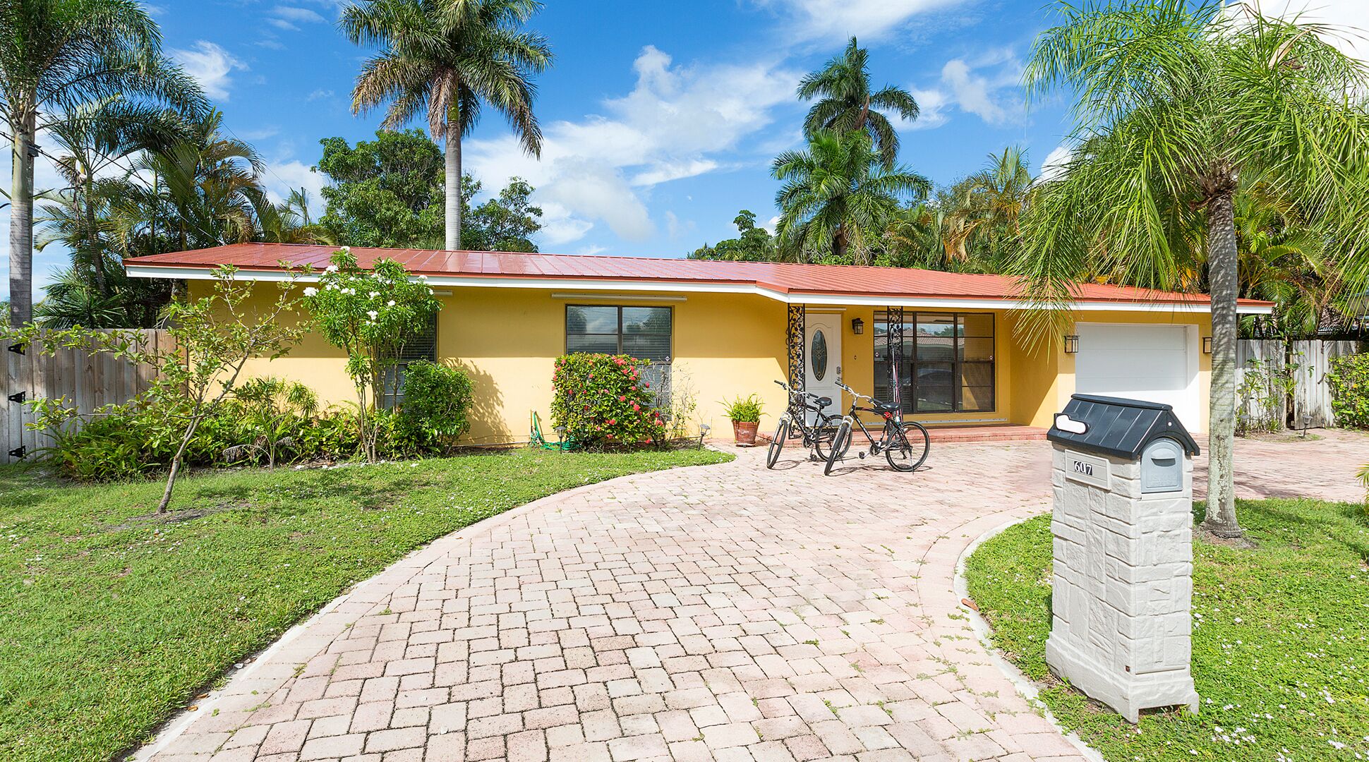 Tropical  3Bed /2 Bath Home With Heated Pool Just 2 Mile From the Beach