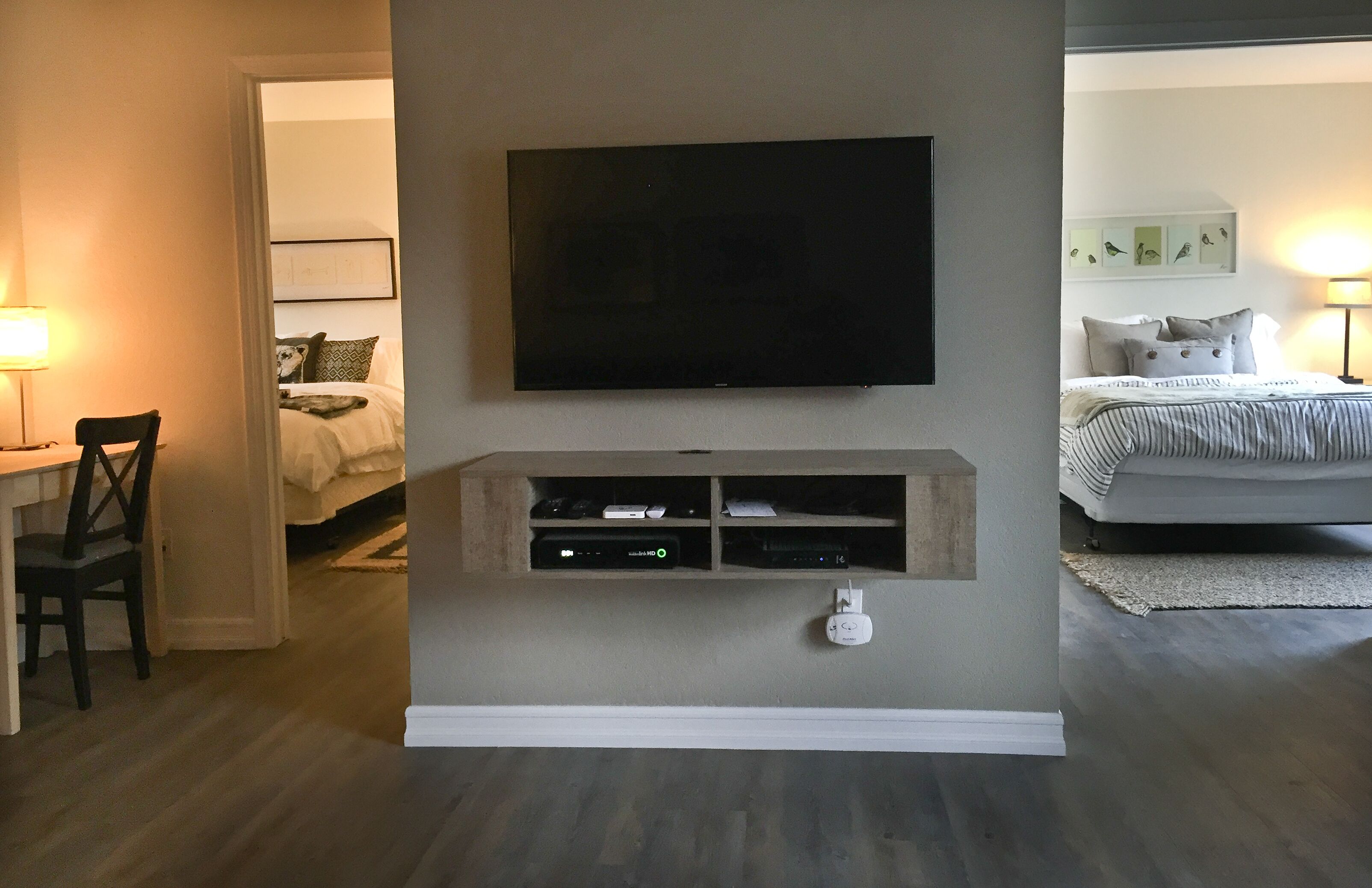 Awesome Deal on Beautiful Remodeled 2 Bedroom! Great Location, View, Pool & Spa!