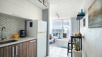 Fridge, microwave, oven, coffee/tea maker