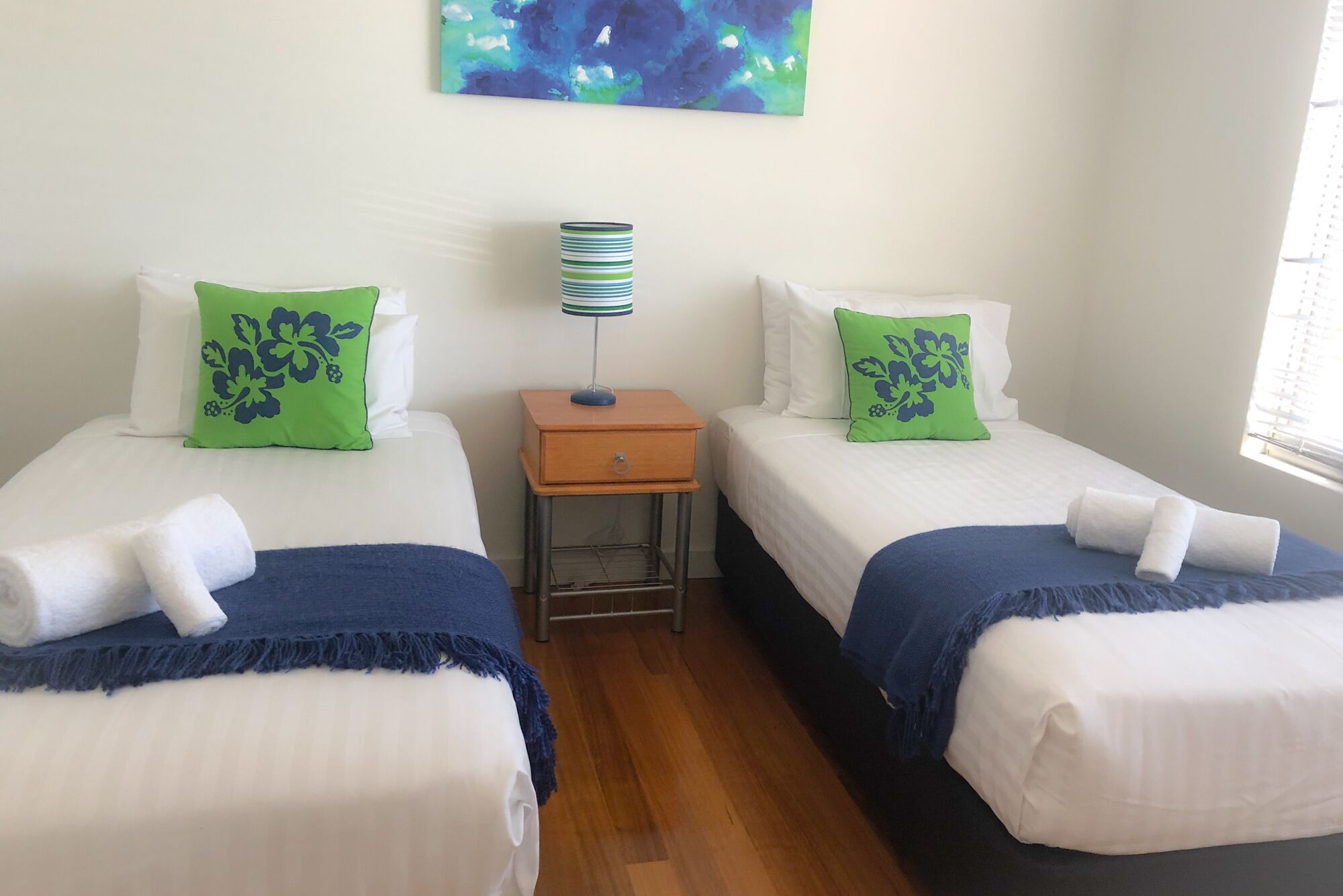BAY OF FIRES BEACH SHACK Modern House@ Binalong Bay  — image 19