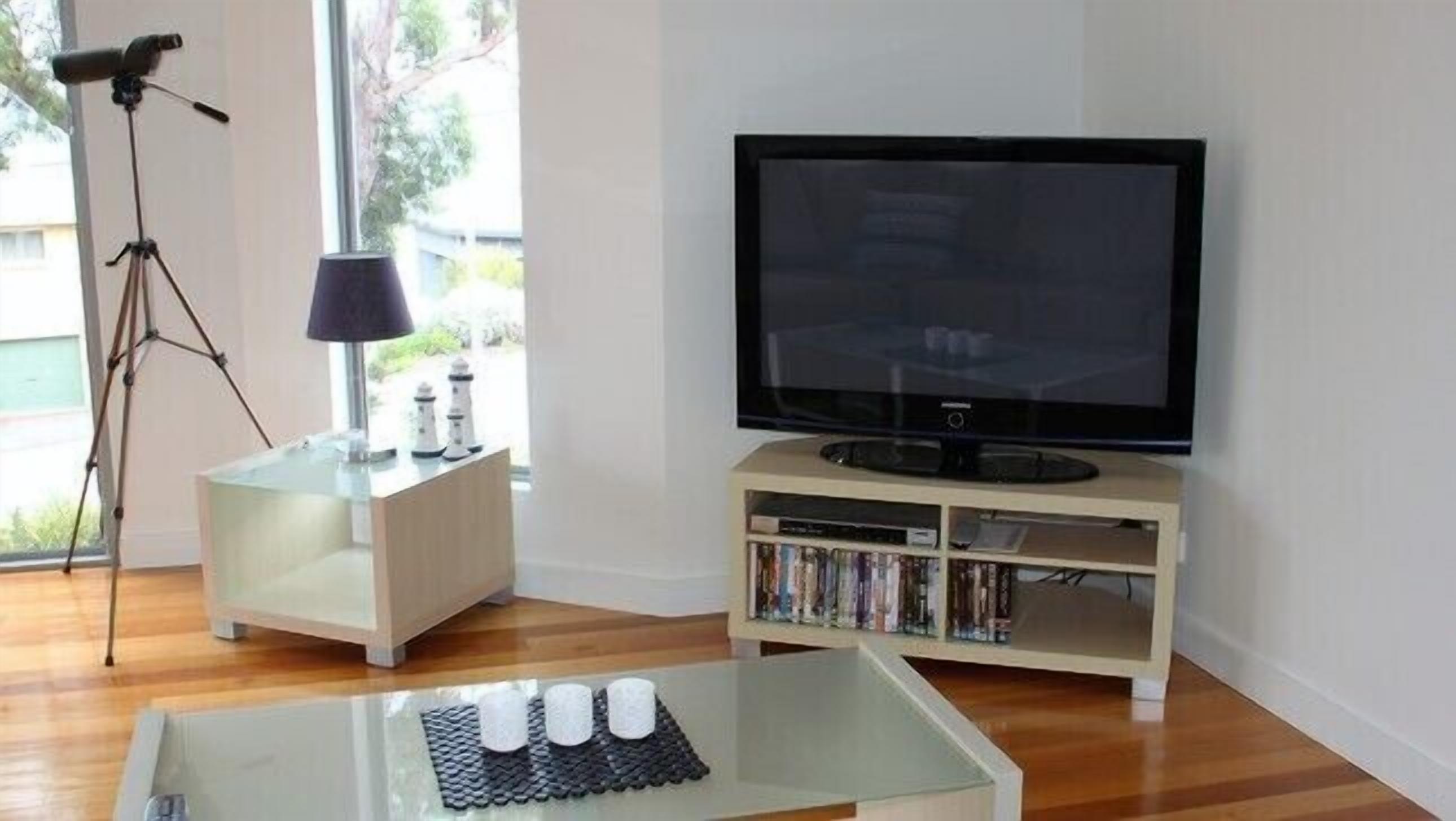 BAY OF FIRES BEACH SHACK Modern House@ Binalong Bay  — image 7