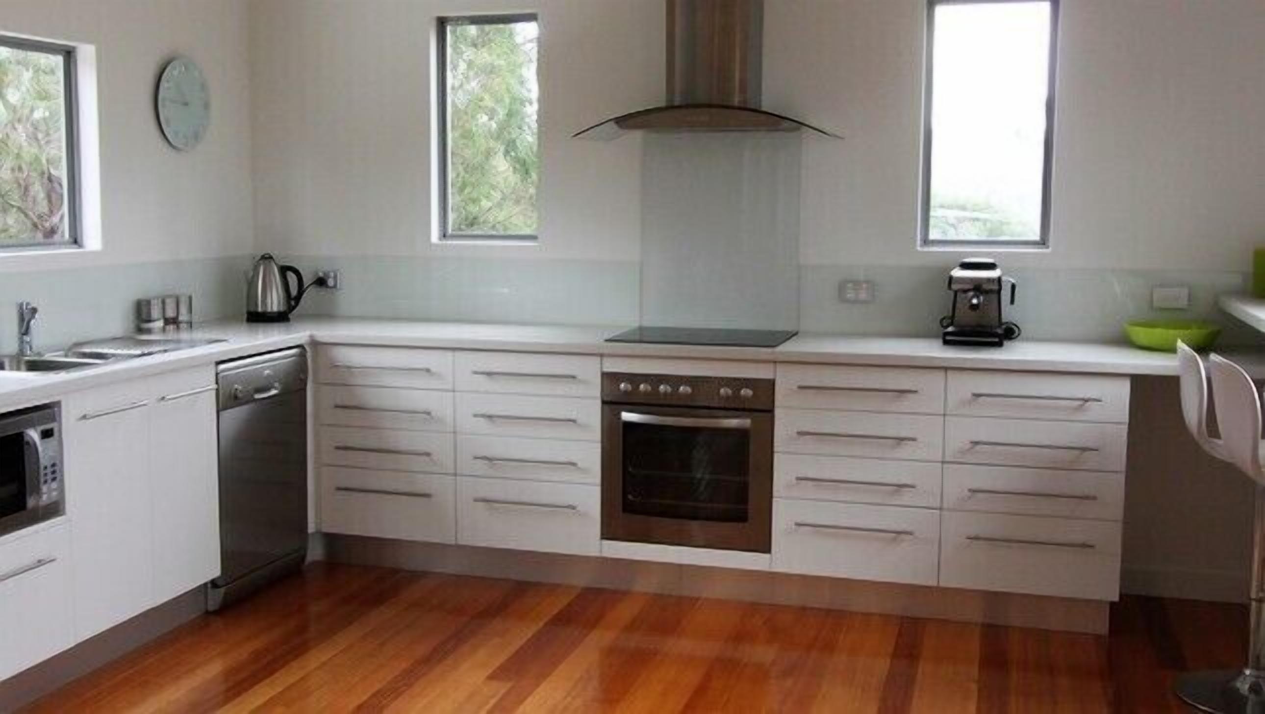 BAY OF FIRES BEACH SHACK Modern House@ Binalong Bay  — image 14