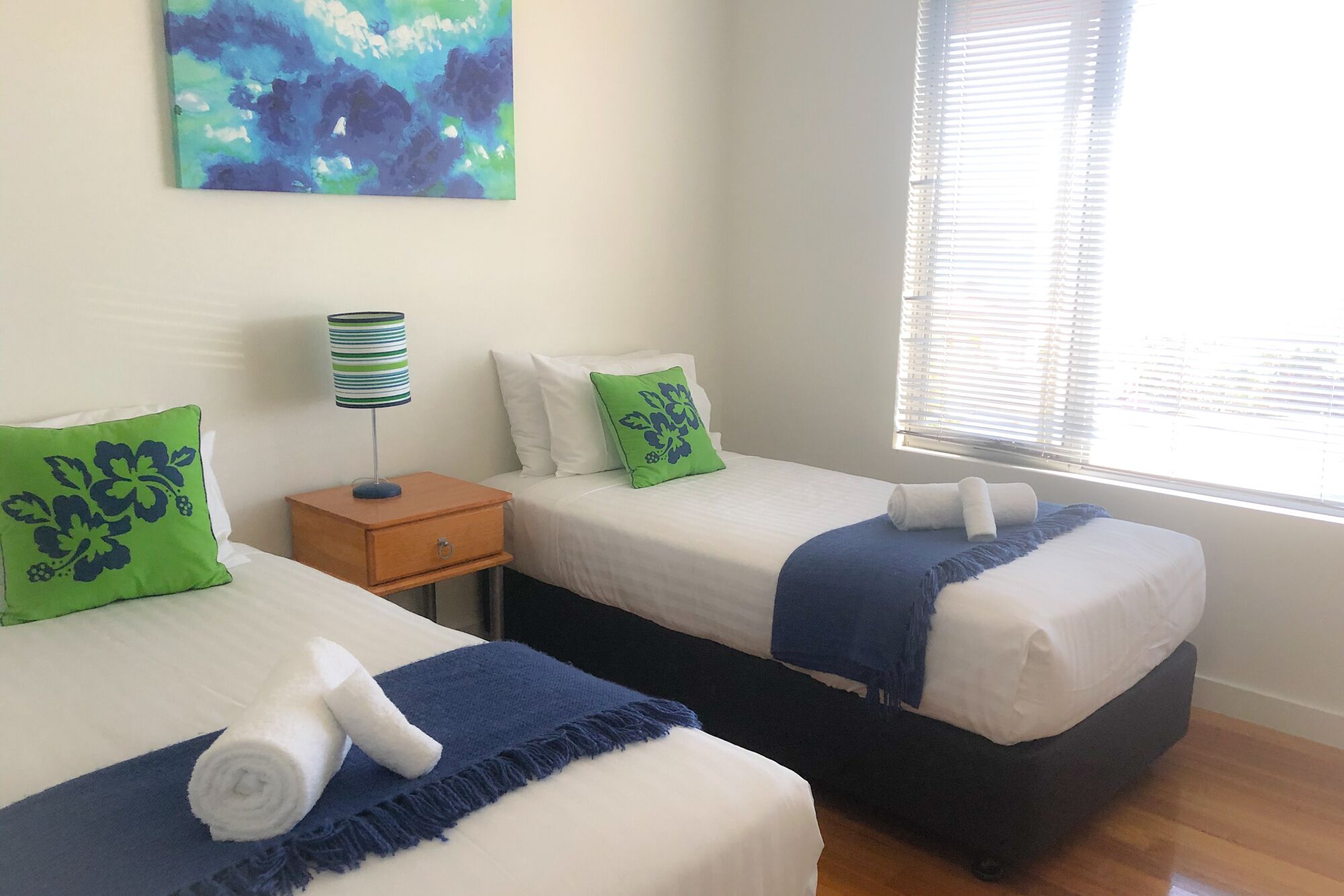 BAY OF FIRES BEACH SHACK Modern House@ Binalong Bay  — image 18