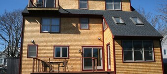 Sjarmerende 5 soverom Easton Point koloniale inkludert bryllupsreise i tredje etasje