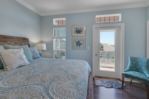 5 camere, biancheria in cotone egiziano, una scrivania