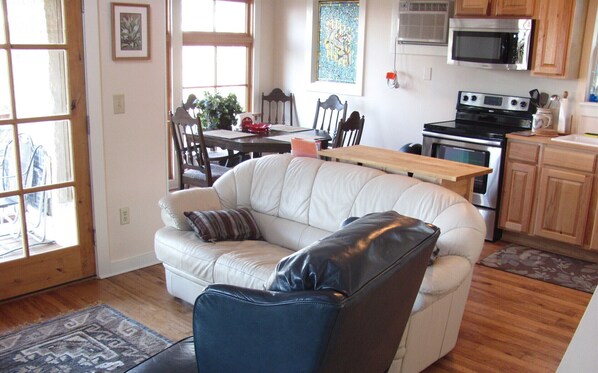 TV, Netflix, DVD player, ping pong