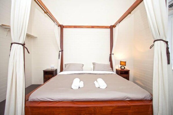 4 bedrooms, iron/ironing board, travel crib, WiFi