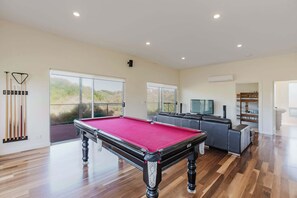 Games room - Bradford Shores Goolwa - Luxury - Wi-Fi (Goolwa Beach)