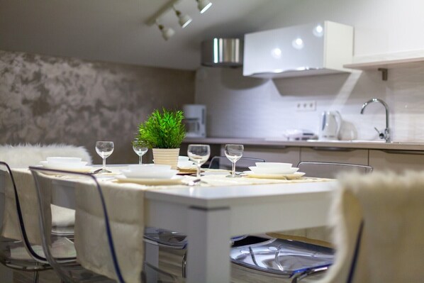 Dining - Family Apartment nr 1 in Villa FE (Malinska)
