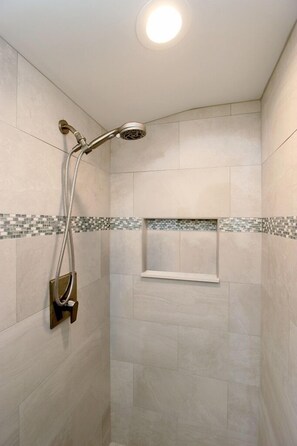 Ensemble baignoire-douche