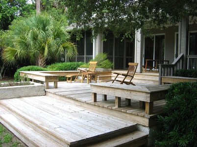 3BR Peaceful, Kiawah, Lagoon View Home, Wifi, Comfortable and Welcoming