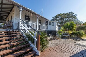 Exterior - Somerset Sunset - Exclusive Use of Entire Property (Hazeldean)