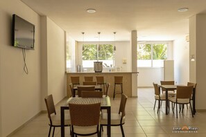 Dining - Excellent Apartment in the Best Location of Praia Grande, Ubatuba (Ubatuba)