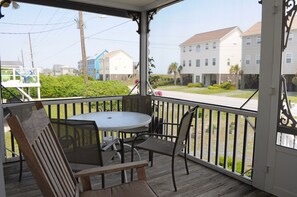 Outdoor dining - Our 'Someday' Cottage - Second Row (Surf City)