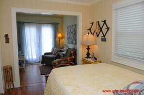 2 bedrooms, iron/ironing board, free WiFi