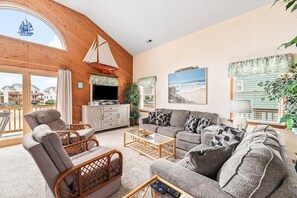 Een televisie en een stereo