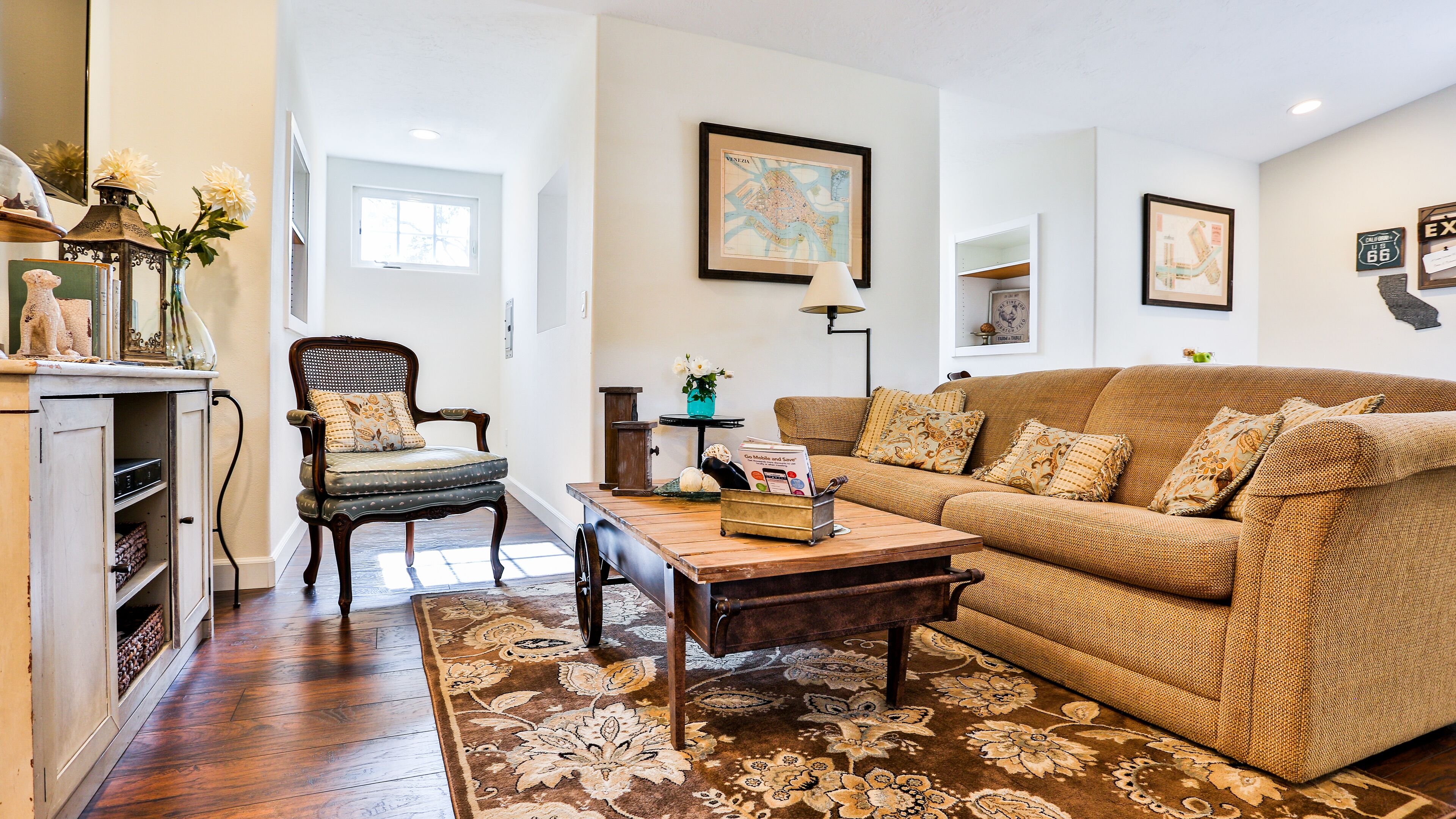 See Our Reviews! Upstairs Private Apt. Near The Claremont Colleges 