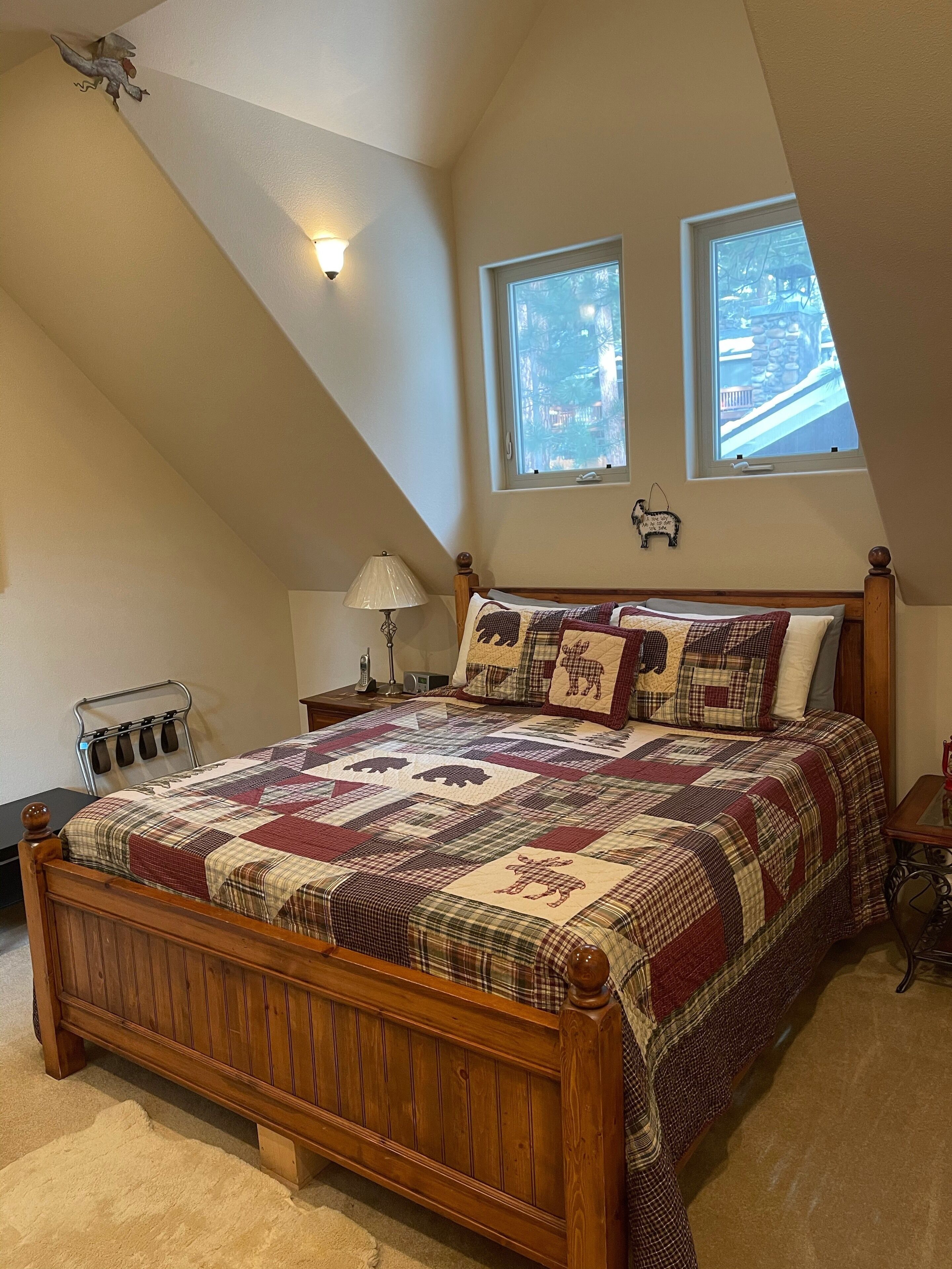 4 bedrooms, desk, iron/ironing board, travel crib
