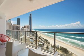 Property grounds - 24B Peninsula Summary (Surfers Paradise)