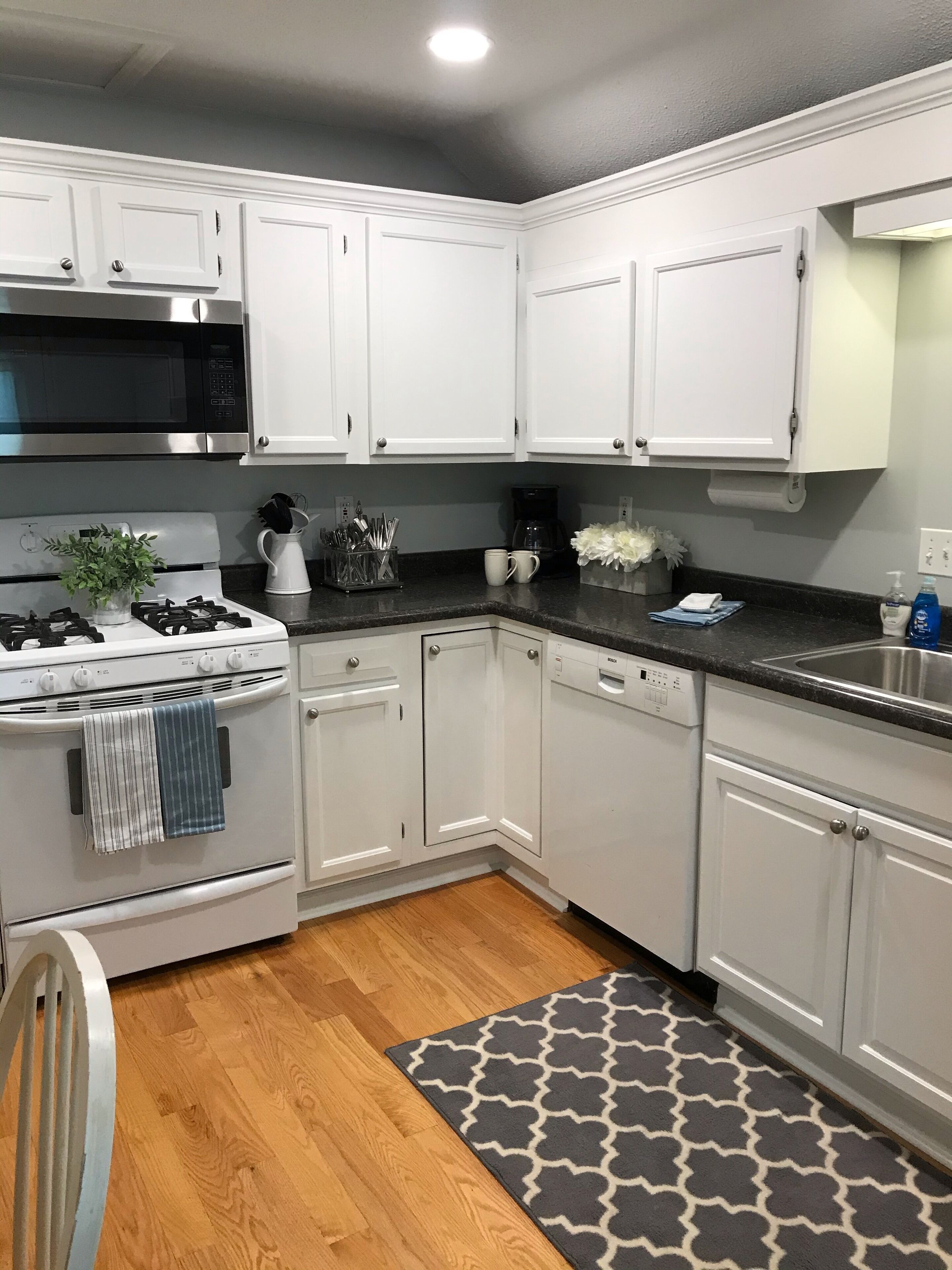 Great location in town ~ Comfortable two-bedroom upper