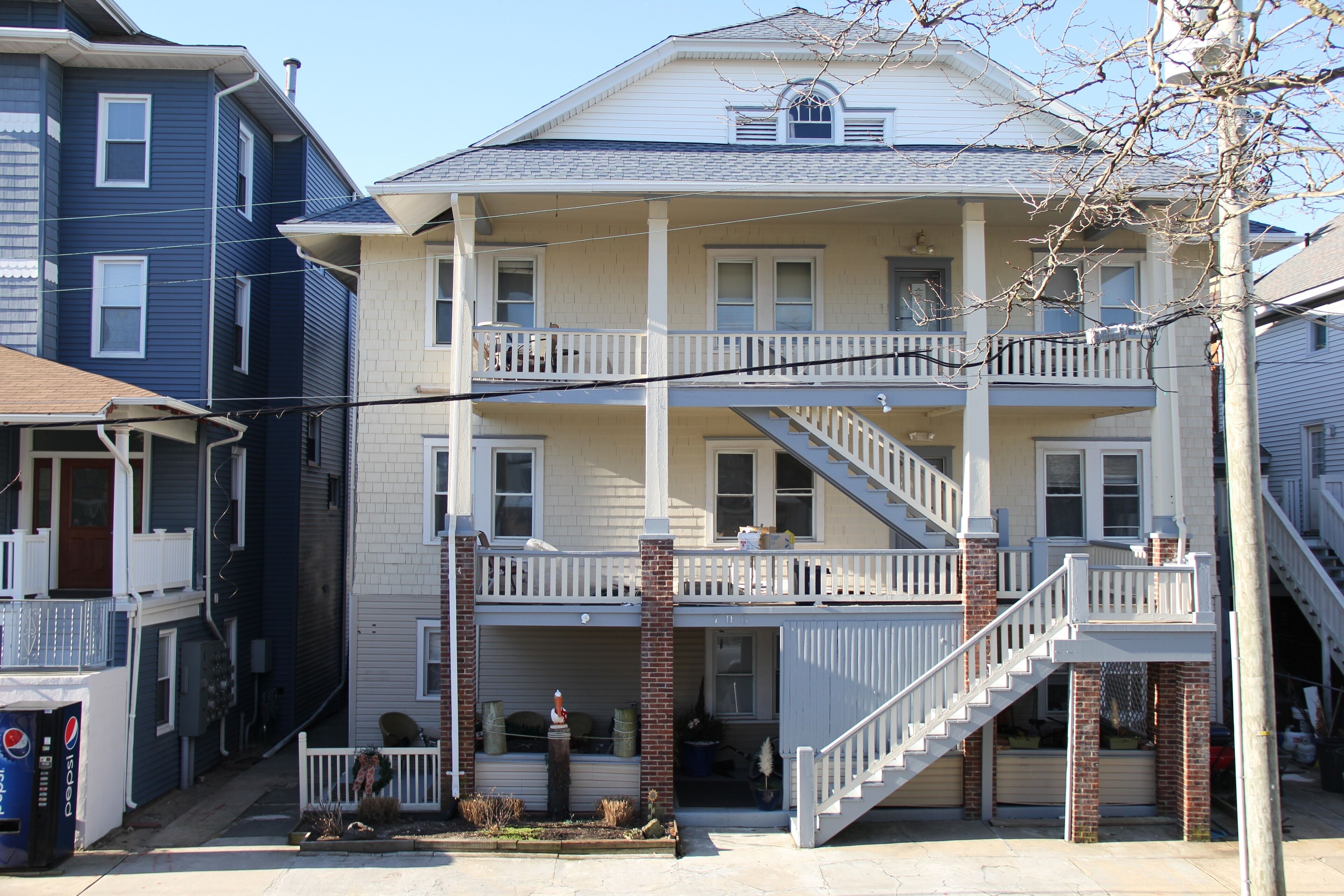  10 Bedroom 5.5 Bath that comfortably sleeps 24