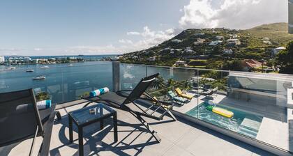 Villa Vijoux, Modern 8 br villa for large groups or family & Spectacular views!