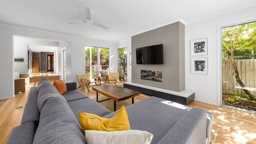 Seaside Beach House - Marcoola Beach