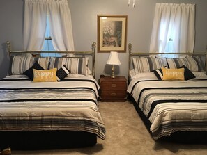 2 chambres, bureau, fer et planche à repasser, Wi-Fi gratuit