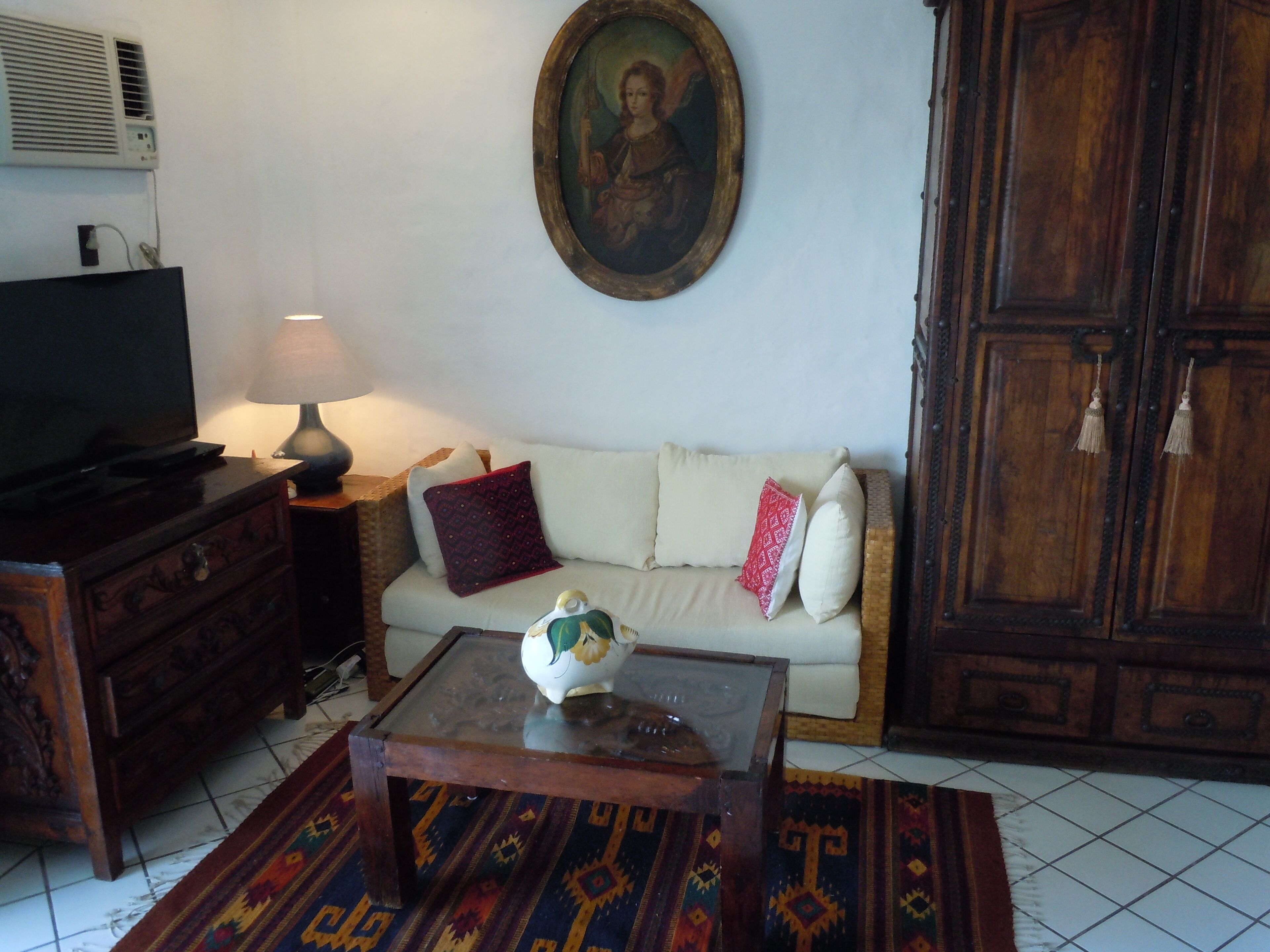 Amazing Ocean View, Close to Beach & Nightlife, Spacious, Stylish, Great Value