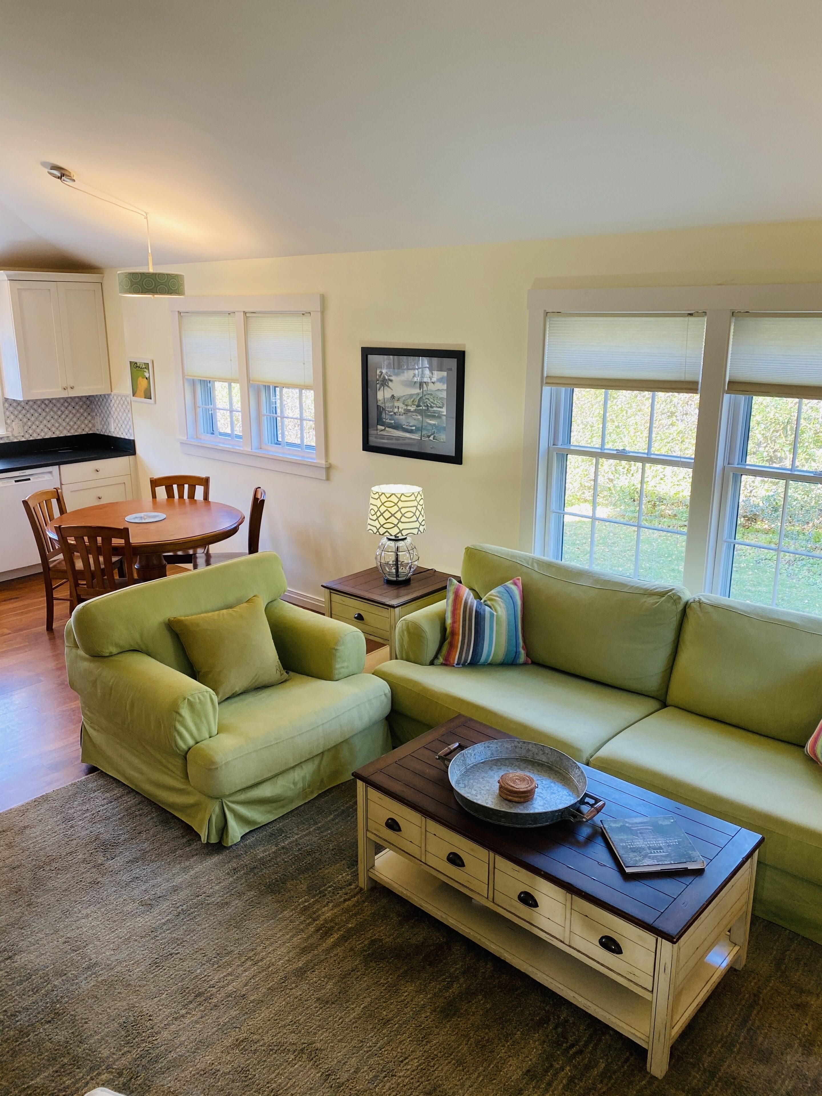 WEDDING PARTY WELCOMED! LARGE PROP. on ORANGE.AC,WiFi,Park. Walk to Main Street