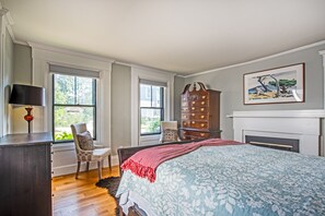 4 bedrooms, free WiFi, bed sheets