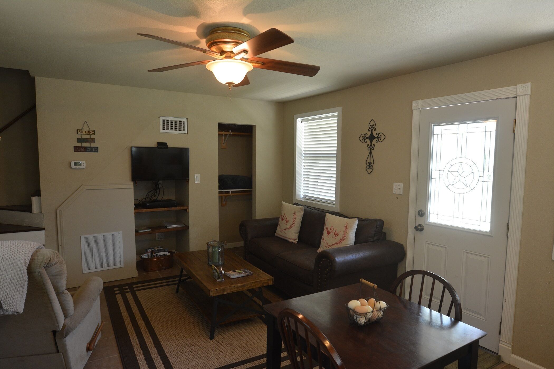 Relaxing Cottage among the trees with Private Hot Tub