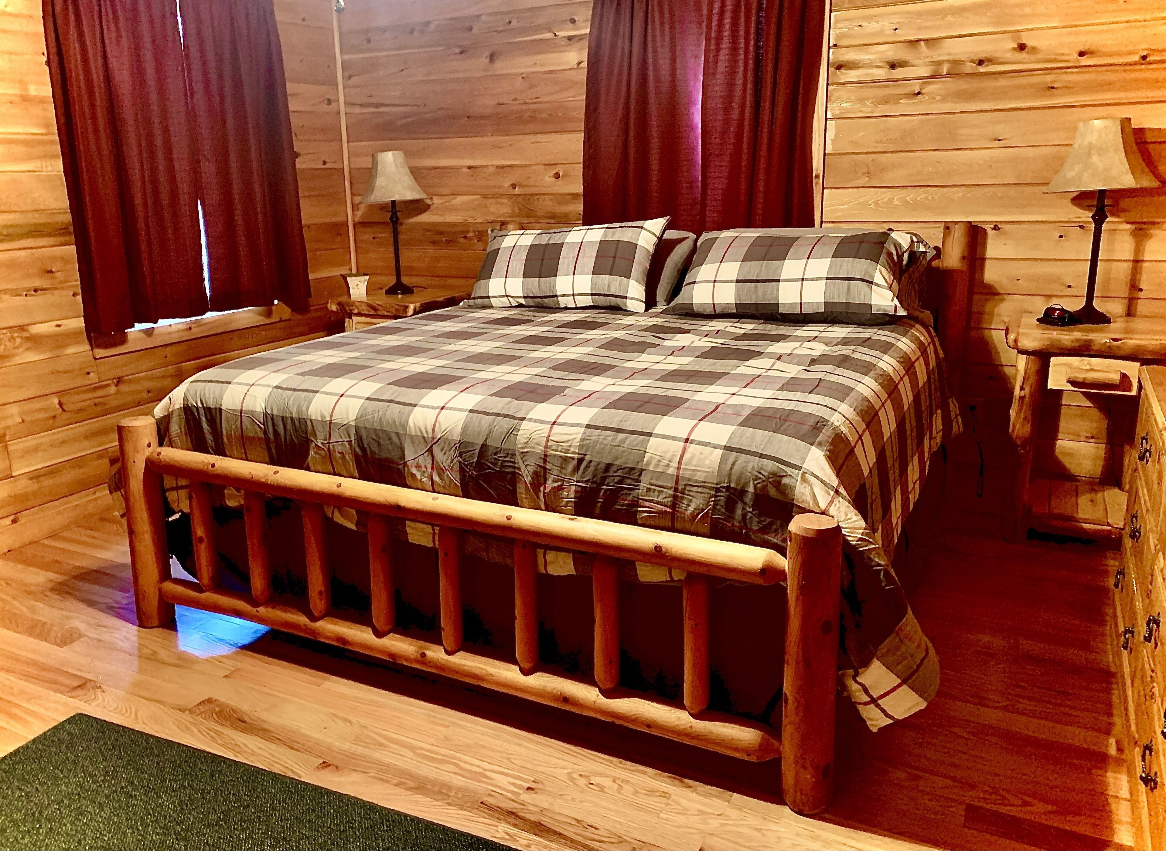 Relaxing Log Cabin Retreat minutes from Whiteface