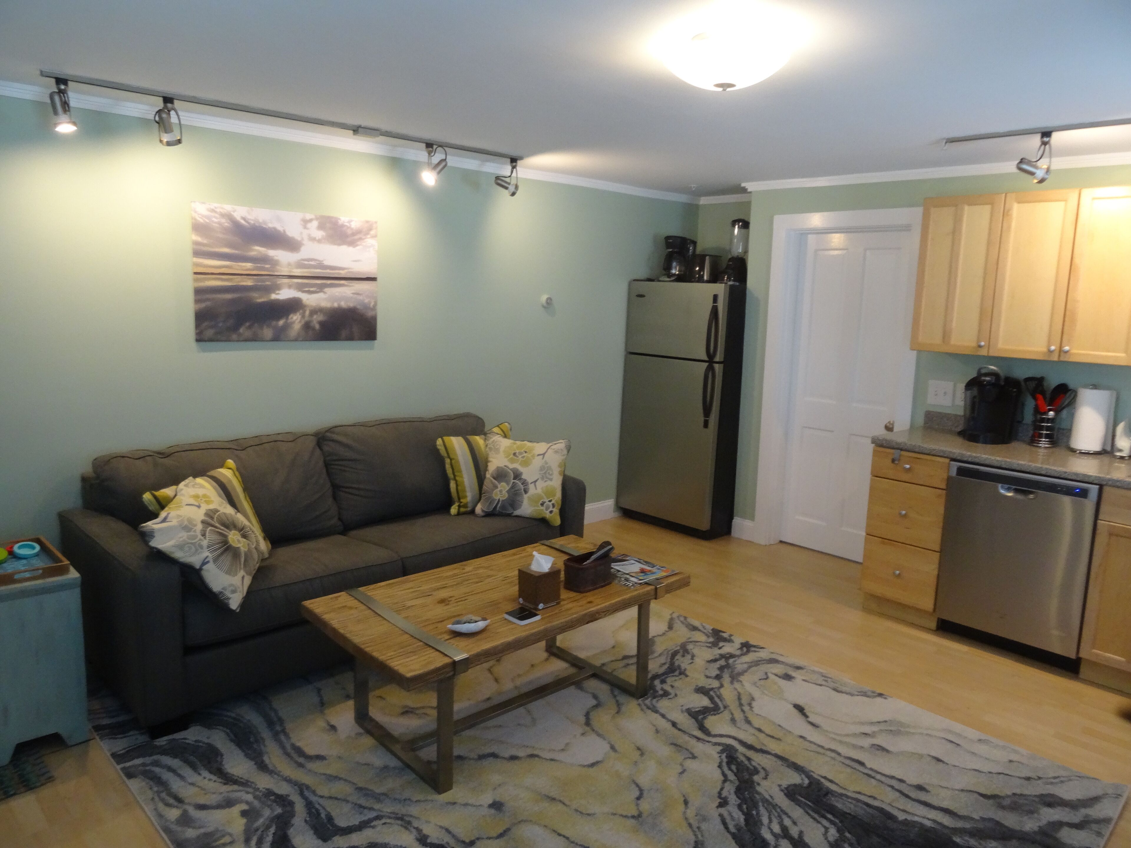 Short walk to town,one bedroom unit