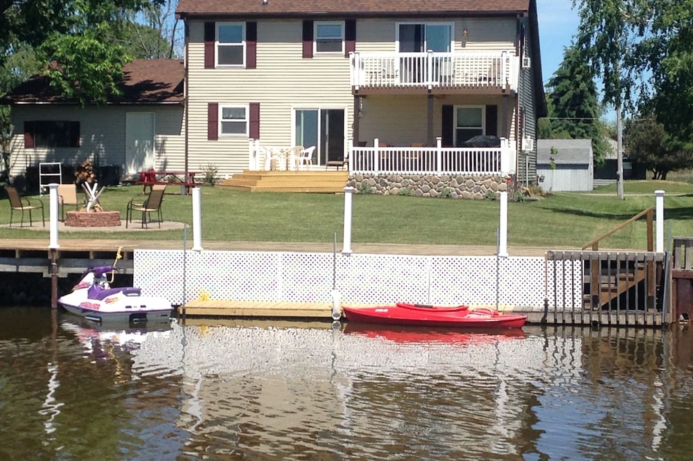 Luxury Vacation Home For Water Sports, Shopping, Fishing, Hunting And Hiking.