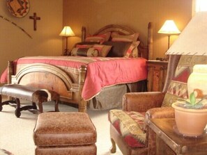 6 bedrooms, desk, iron/ironing board, free WiFi - Large Family Home with Acreage in Beautiful Animas Valley [CO Lic. 02872172-000] (Durango)