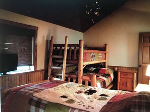 3 Schlafzimmer, Bügeleisen/Bügelbrett, kostenloses WLAN, Bettwäsche