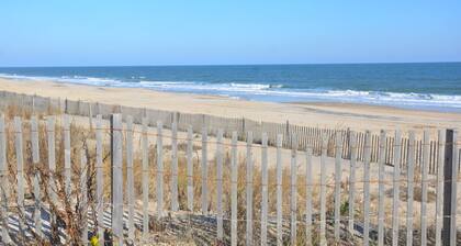 4 korttelin päässä rannalta, 4BR, 4BA, loistava sijainti, hiljainen, syksyn tarjoukset nyt!