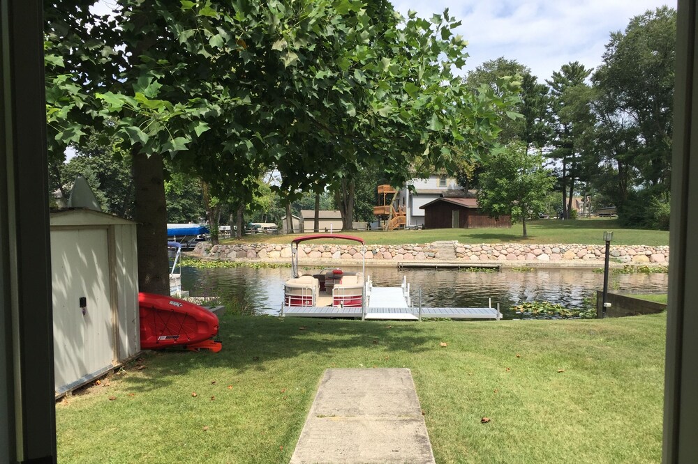 The Boat House - Cozy cottage on beautiful Gravel Lake