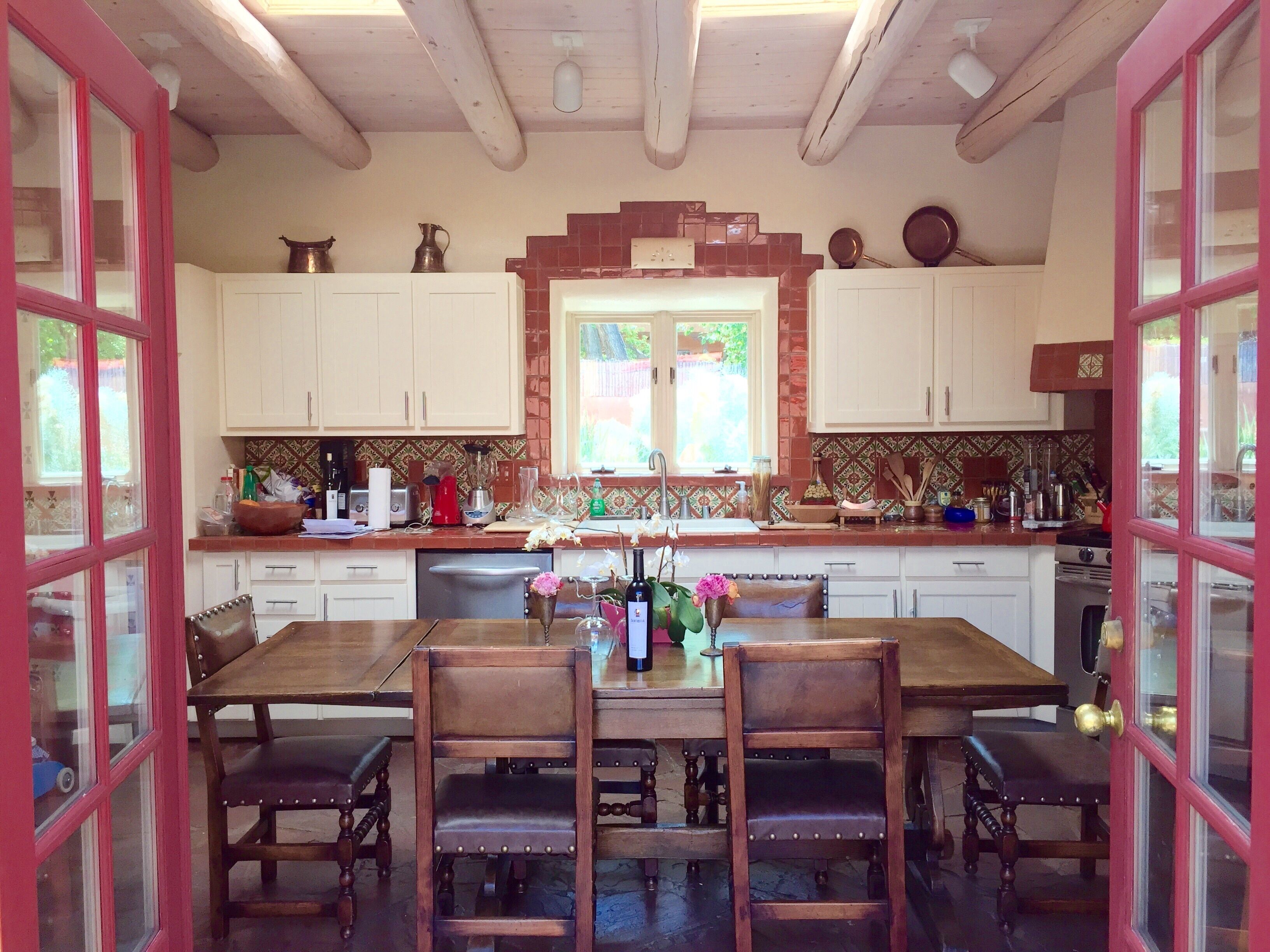 Beauty and Comfort - 3 Fireplaces, Hot Tub -Best Location-Last min Canc Deal 299