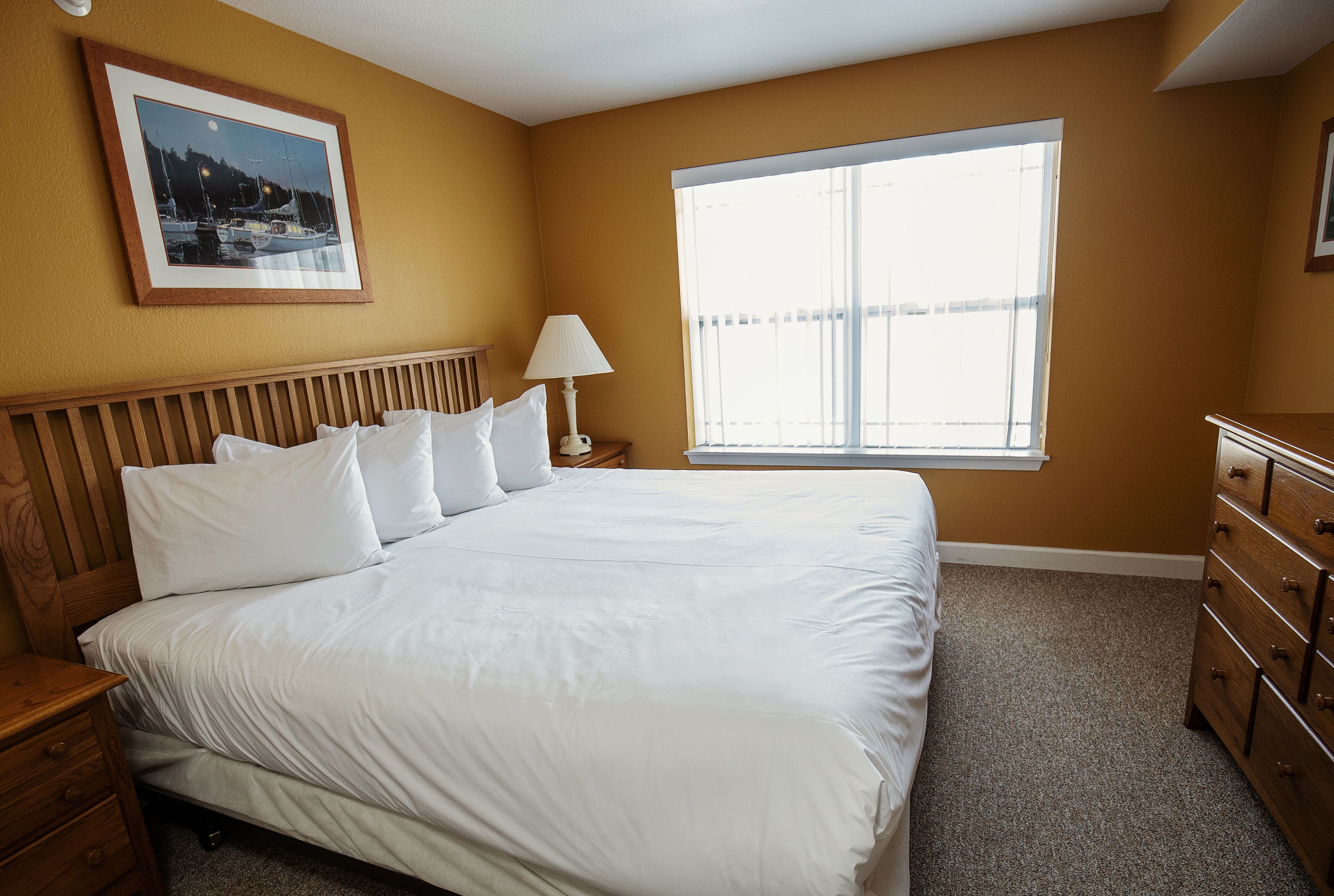 329 - 2 Bedroom Condo w/Balcony Lake Views