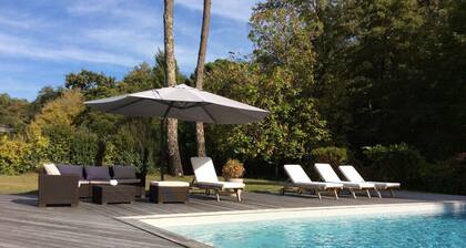 VILLA MANTA, facing the forest, with swimming pool. Peace, space and light