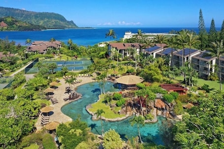 Alberca al aire libre . Stunning Views of Hanalei Bay and Bali Hai | Kauai North Shore