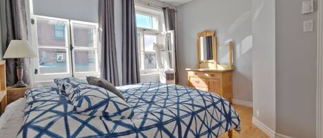 3 bedrooms, desk, iron/ironing board, WiFi