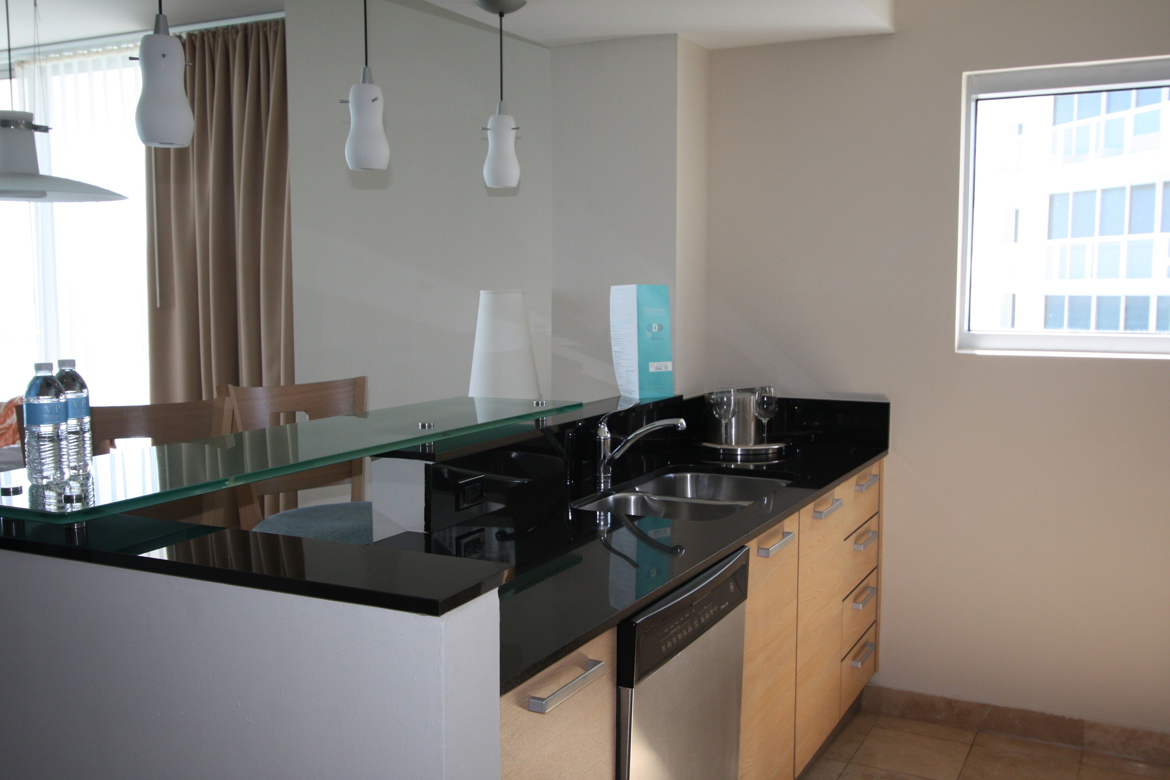 DIRECT OCEAN VIEW MARENAS RESORT SUNNY ISLES BCH, FL 2 BDRM 3 BTH W/LRGE BALCONY