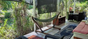 Outdoor dining - Daintree Holiday Accommodation (Cow Bay)
