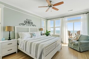 5 chambres, fer et planche à repasser, lit de bébé portatif